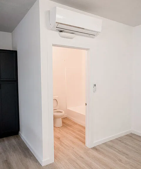 4518 Hollywood Blvd #10 — Photo 10