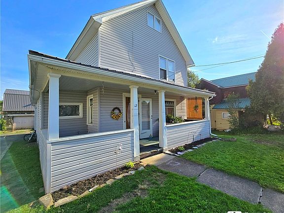 3rd image of 12 Edson St