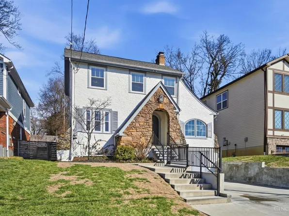 3110 Kinmont St, Cincinnati, OH 45208
