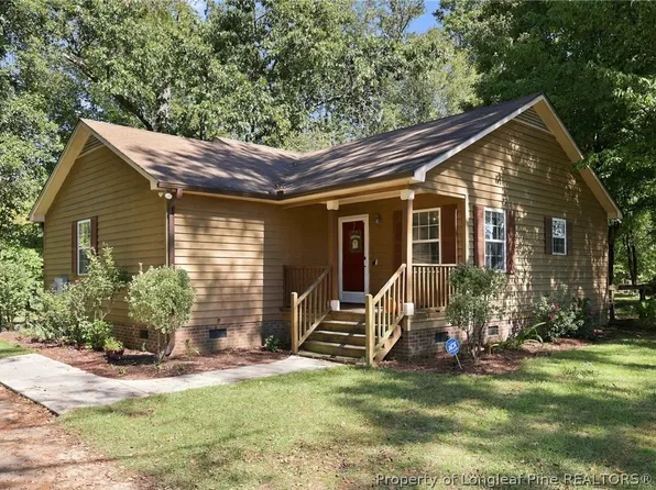 5885 Saint Patricks Dr, Fayetteville, NC 28306