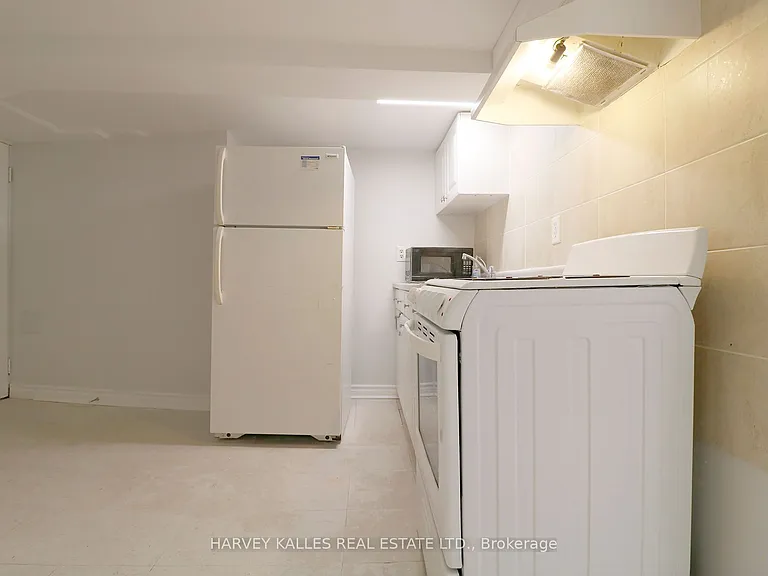 156 Gillard Ave #BASEMENT — Photo 10