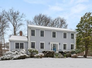 4 Blackthorne Cir, Hopkinton, MA 01748