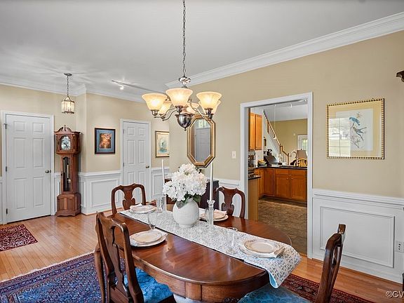 5th image of 8057 Willow Brook Ln