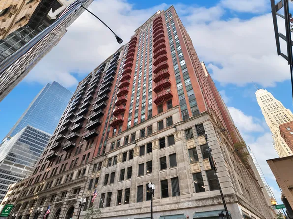 208 W Washington St APT 1910, Chicago, IL 60606