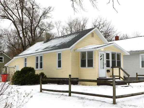 157 Cross St, Benton Harbor, MI 49022