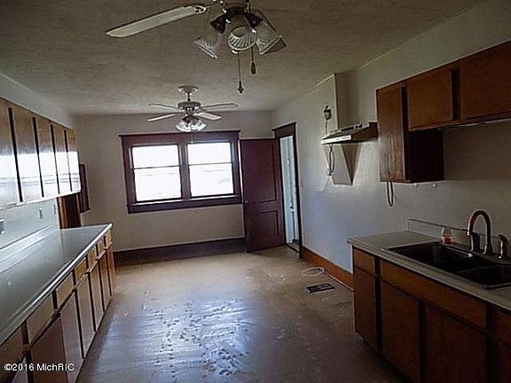 4th image of 505 S Main St