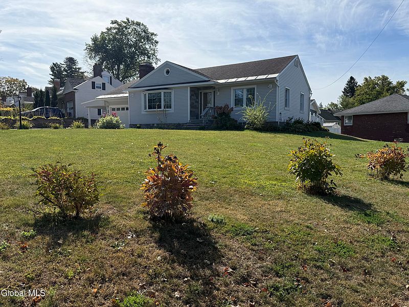 5th image of 1450 Grenoside Avenue