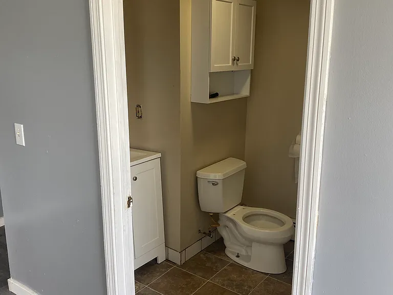 142 Putnam St #3 — Photo 11