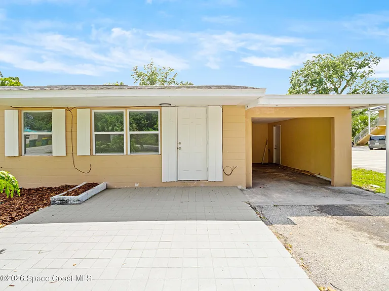 87 NW Irwin Ave — Photo 22