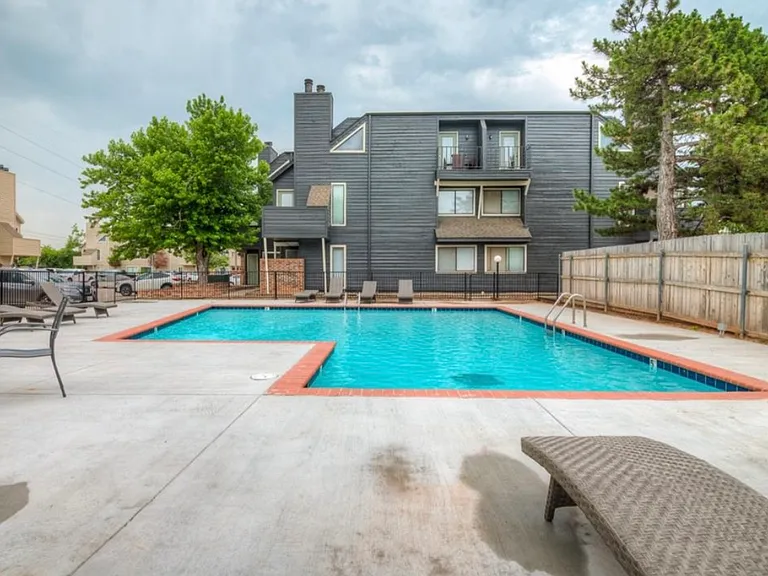 11520 N May Ave #206 — Photo 15