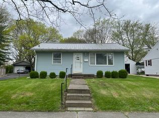 320 S 8th St, Monmouth, IL 61462