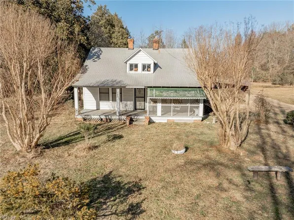 8429 Back Creek Rd, Gloucester, VA 23061