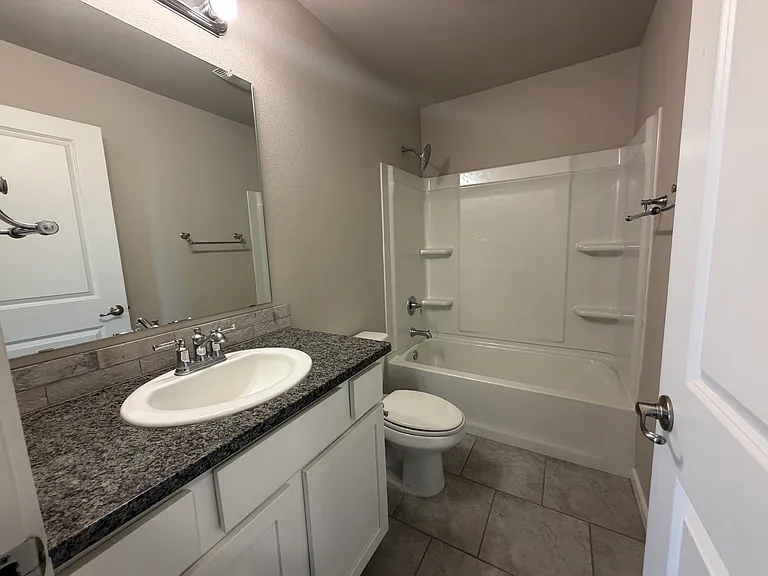 10424 Xenia Ave — Photo 12