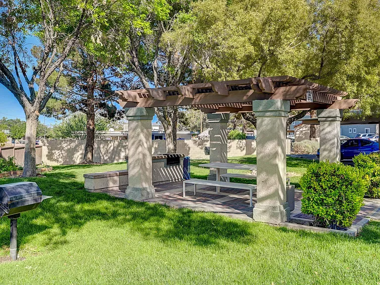 Solstice Apartment Homes — Photo 51