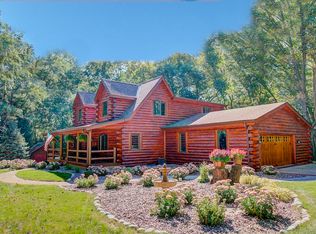 W349S4793 Kingdom Dr, Dousman, WI 53118