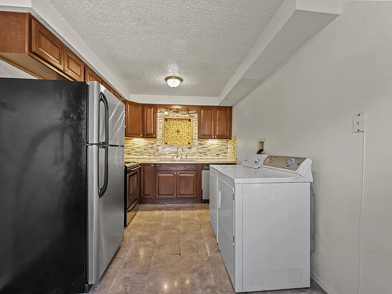 18 Ash Ct — Photo 26