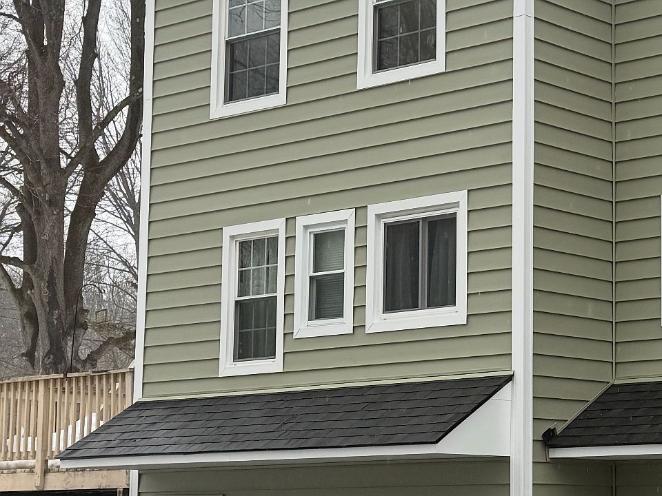 1st image of 615 Maple Ave #W