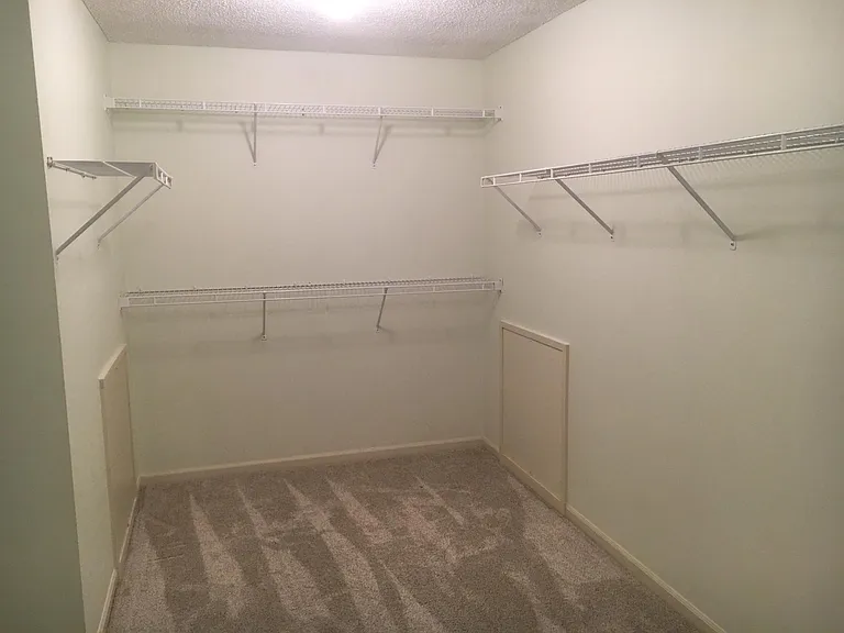 Main bed room closet