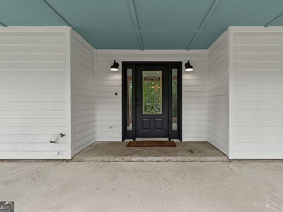 3rd image of 40 Robertson Rd