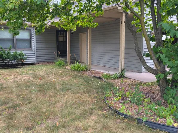 1250 Silverwood Ct, Woodbury, MN 55125