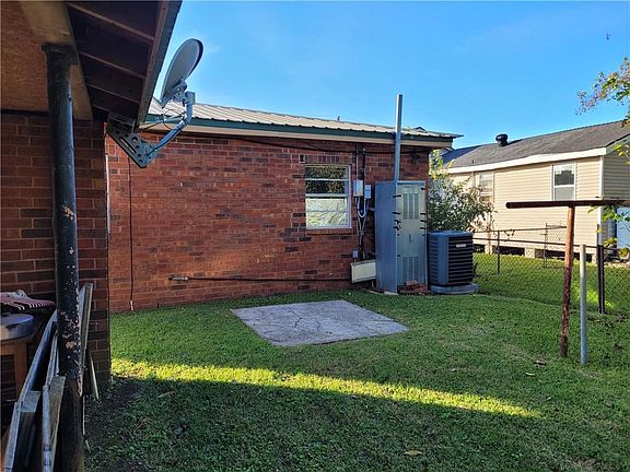 5th image of 1137 Marshall Dr