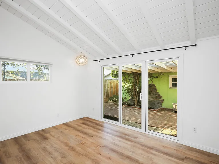 109 Avenida Lucia — Photo 4