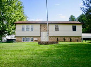 292 Satterfield Rd, Monterey, TN 38574