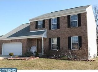 13 N Valley Stream Cir, Newark, DE 19702