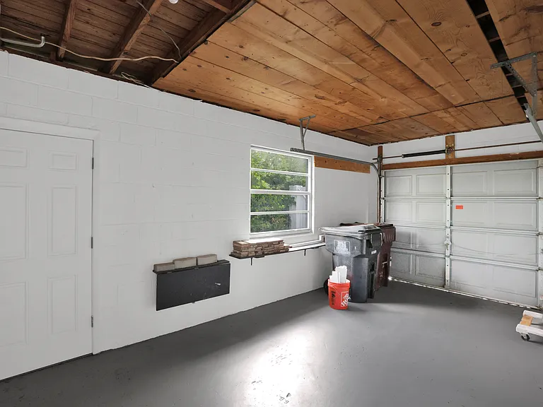 One car garage