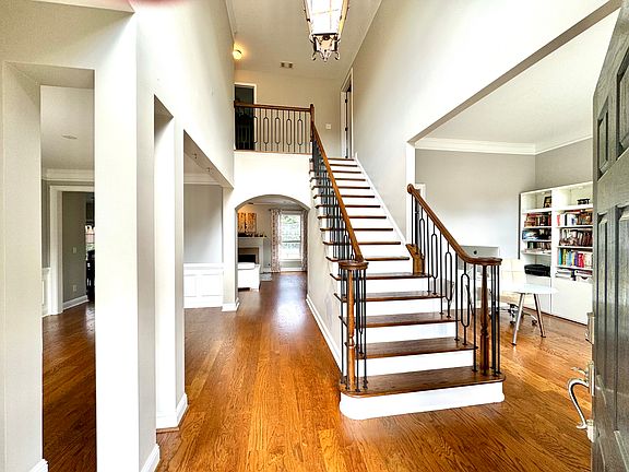 5th image of 4980 Thornbury Way