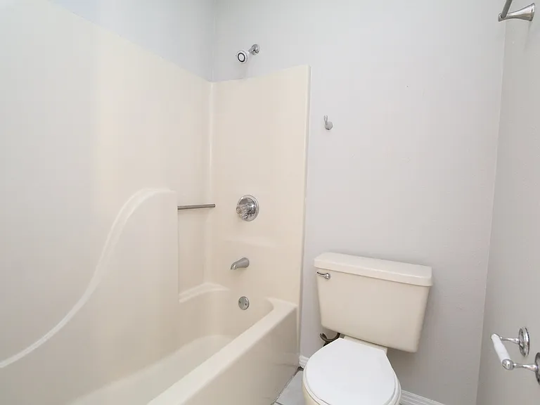 5250 Powrie Dr — Photo 22