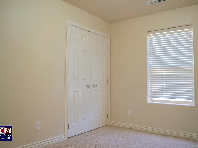 1422 Southern View Dr — Photo 8