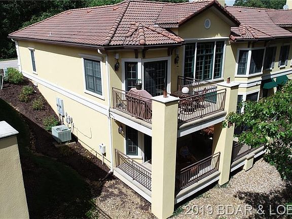 3rd image of 92 Southshore Ct