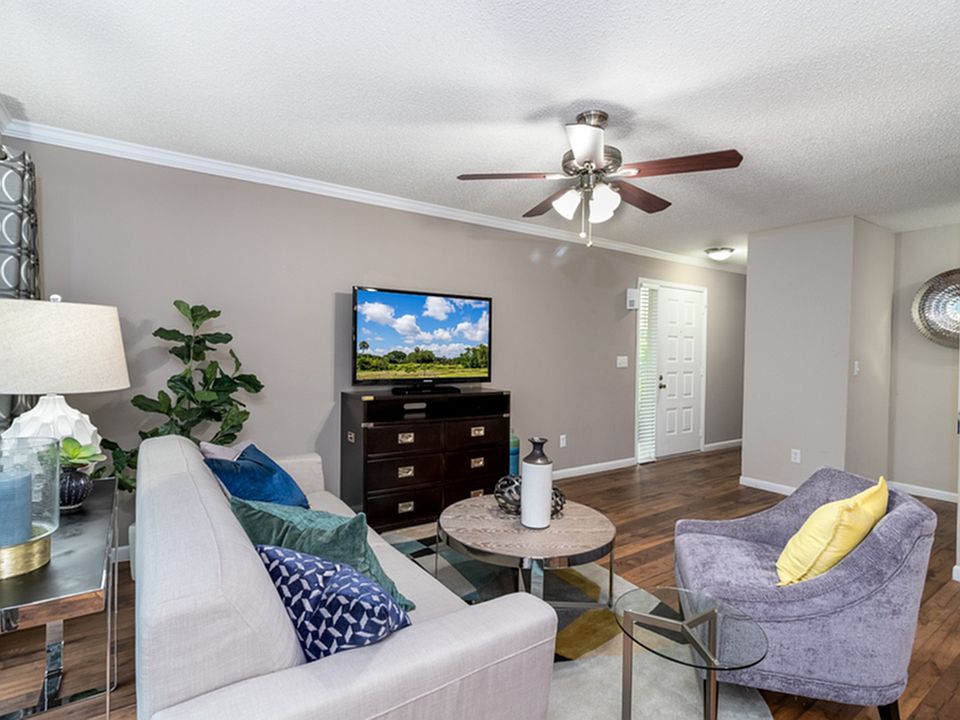 Spacious Living Room
