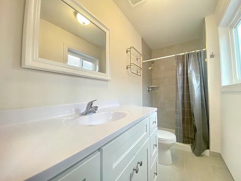 881 Sinclair Ave #2F — Photo 14
