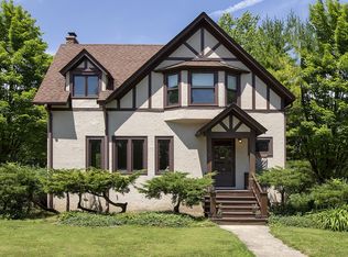 1536 Lake Ave, Wilmette, IL 60091