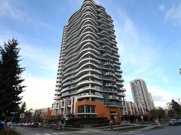 13303 Central Ave #1705, Surrey, BC V3T 0K6
