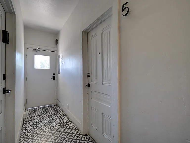 Council Crest Apartments — Photo 22