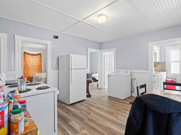 manchester-new-hampshire-74303983 picture