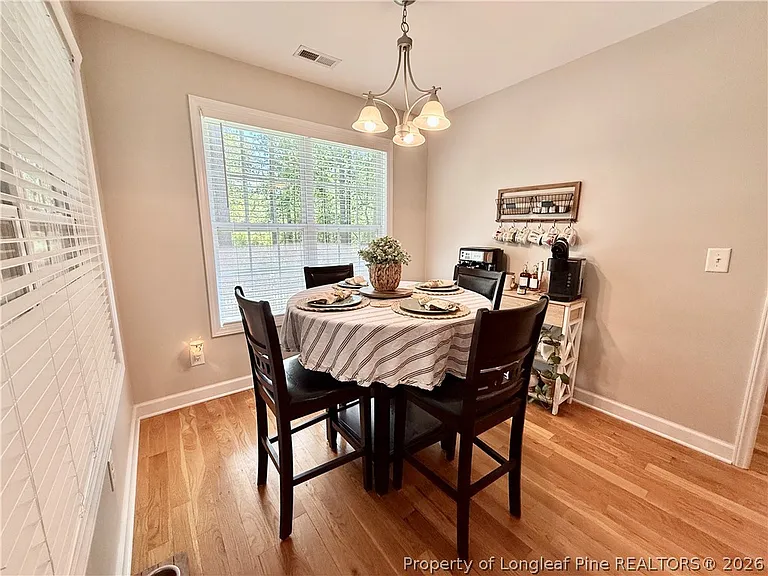 275 Maplewood Dr — Photo 9