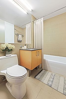 5th image of 8 Spruce St #38V