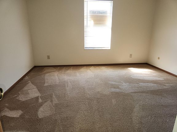 5th image of 2058 Park Run Dr