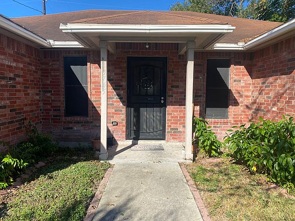 3rd image of 3745 Betel St