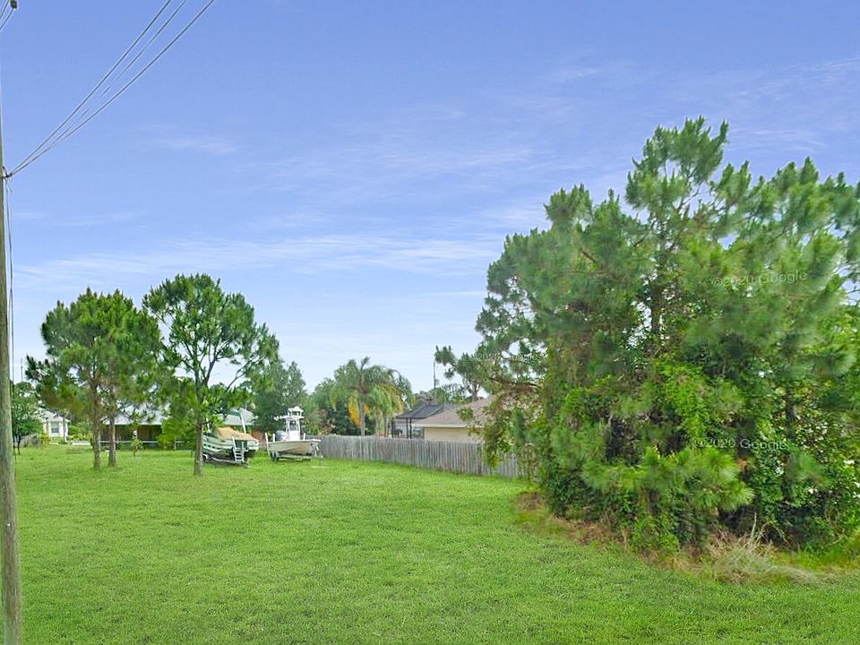1st image of 5641 NW CROCUS Avenue