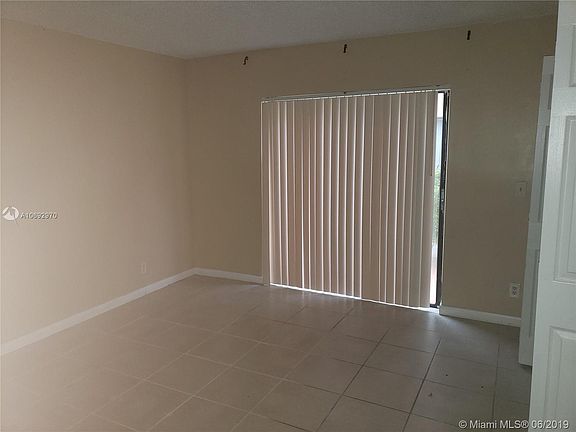 5th image of 10876 Royal Palm Blvd