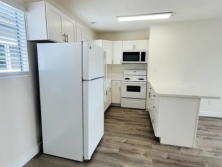 1742 Diamond St #10 — Photo 6