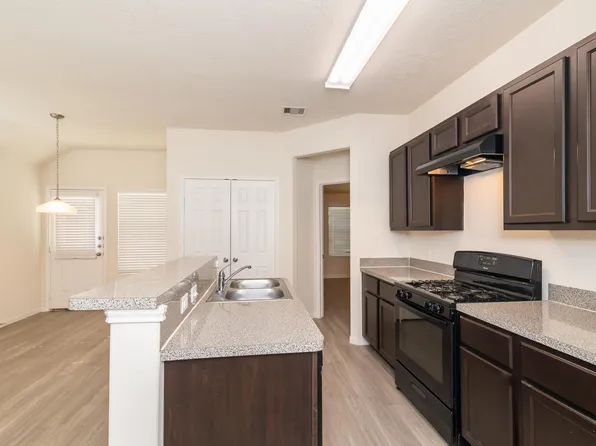 12715 Rio Brazos St, Rosharon, TX 77583