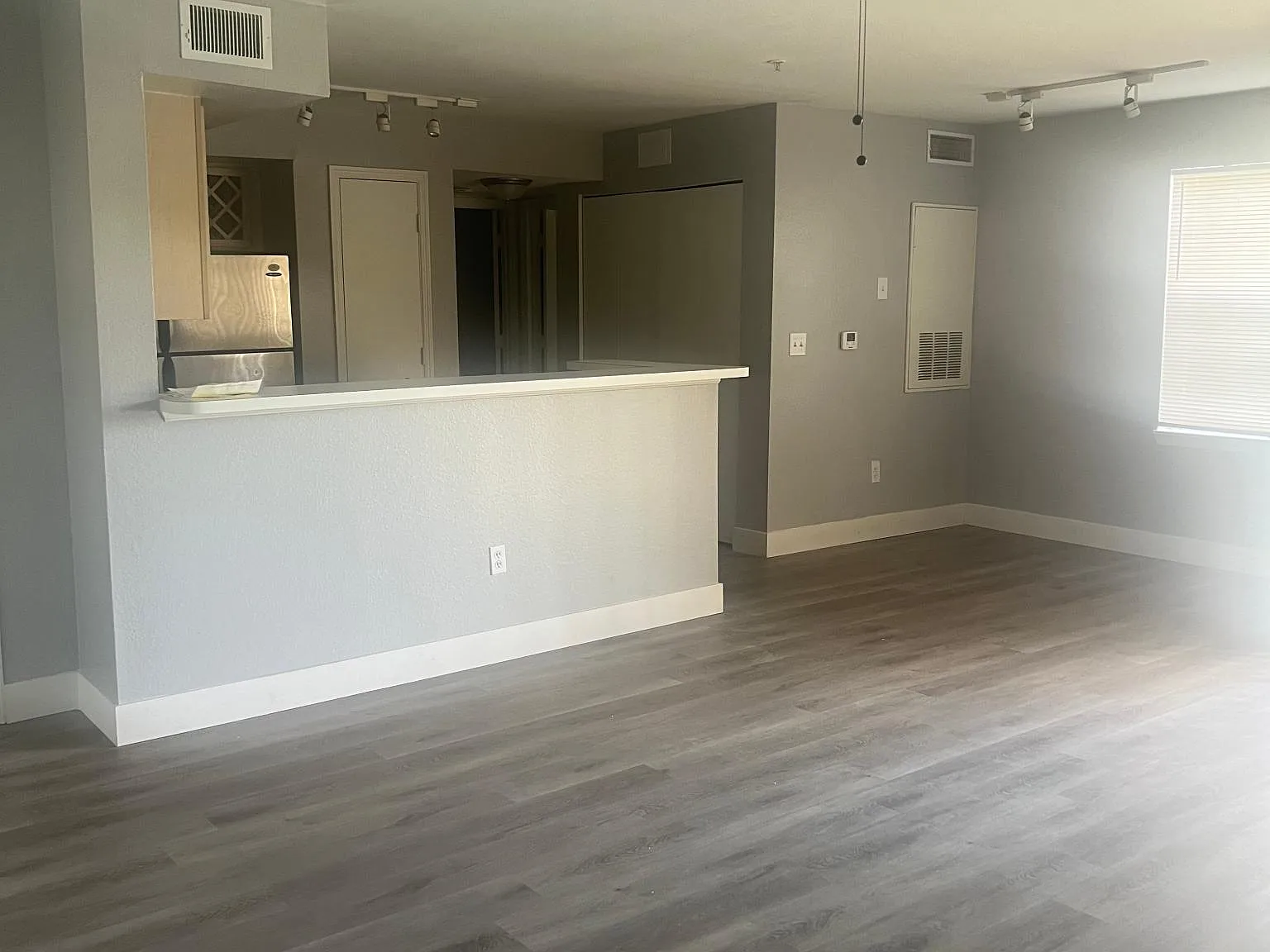 2 bed, 1021 sqft, $1,525 — Photo 4