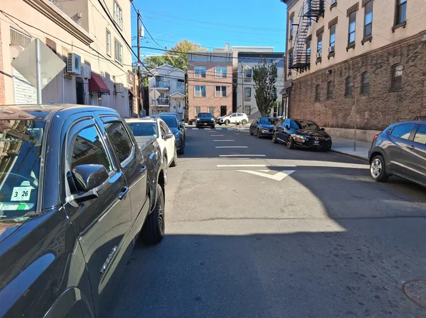 194-196 New York Avenue image 11 of 11