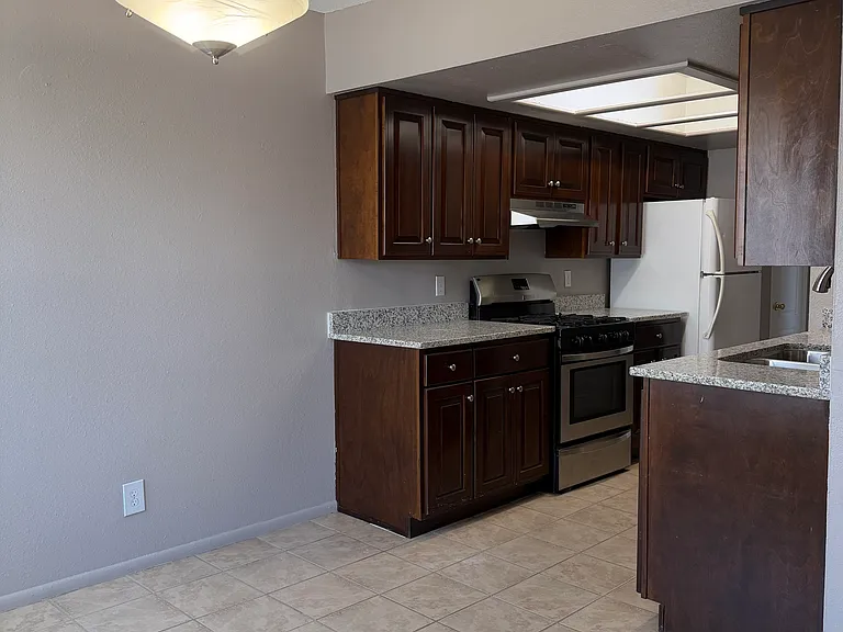 10609 Springwood Dr #D — Photo 8